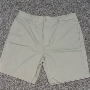 Under Armour Men's Light Tan Shorts